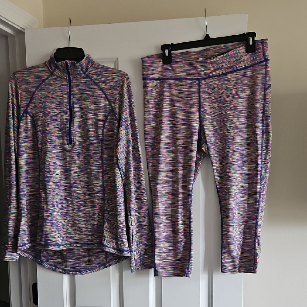 Xersion Multi-Color Space-Dye Athletic Top & Capri Leggings